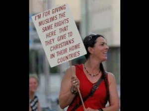 moslims-same-rights-as-in-their-countries-christians