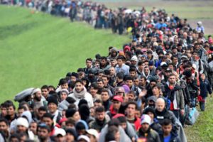 refugees-march-into-eu